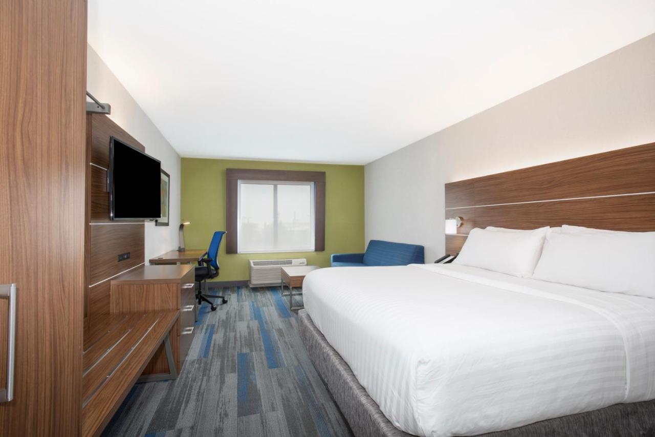 Holiday Inn Express Kansas City - At The Legends! By Ihg Bonner Springs Ngoại thất bức ảnh