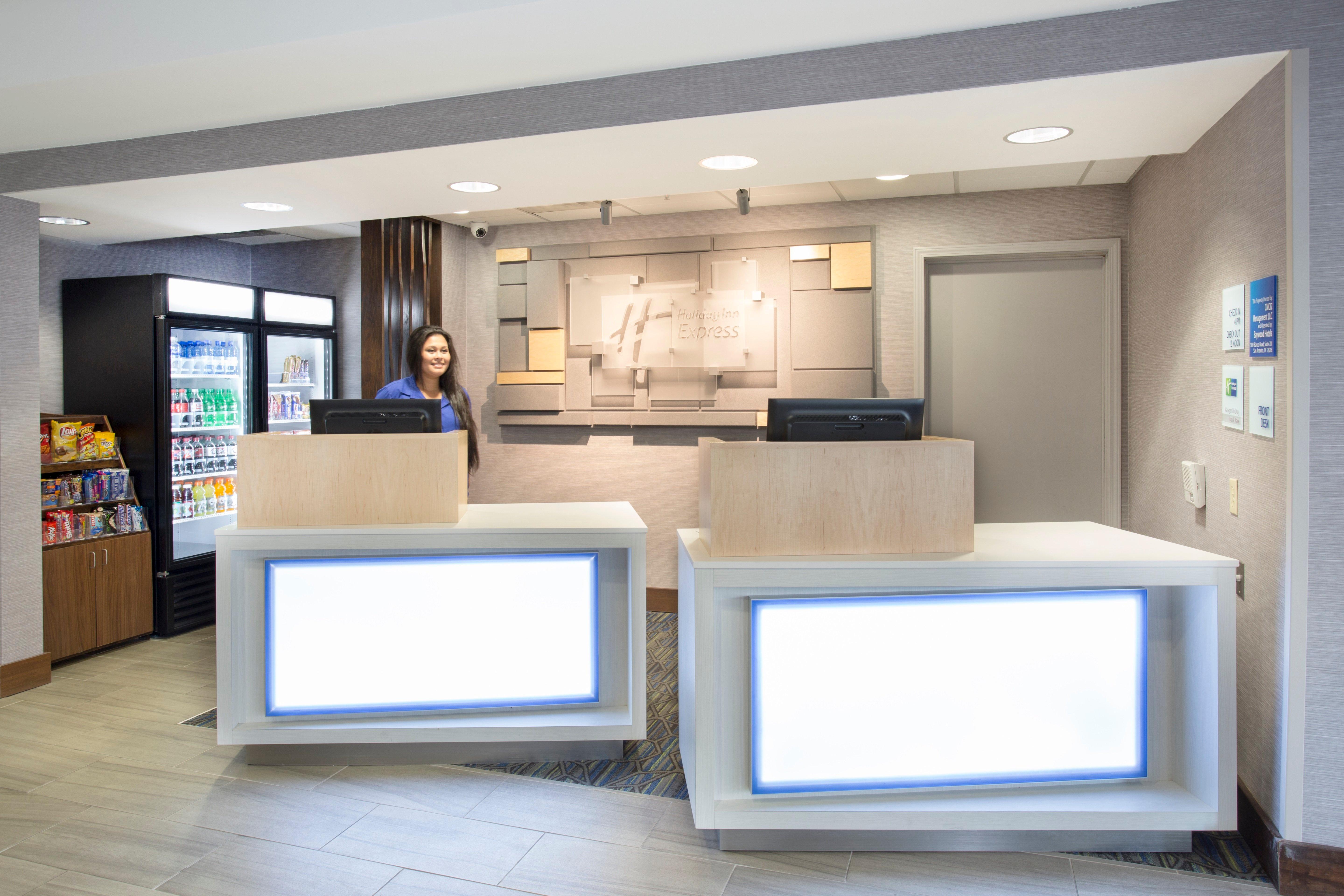 Holiday Inn Express Kansas City - At The Legends! By Ihg Bonner Springs Ngoại thất bức ảnh