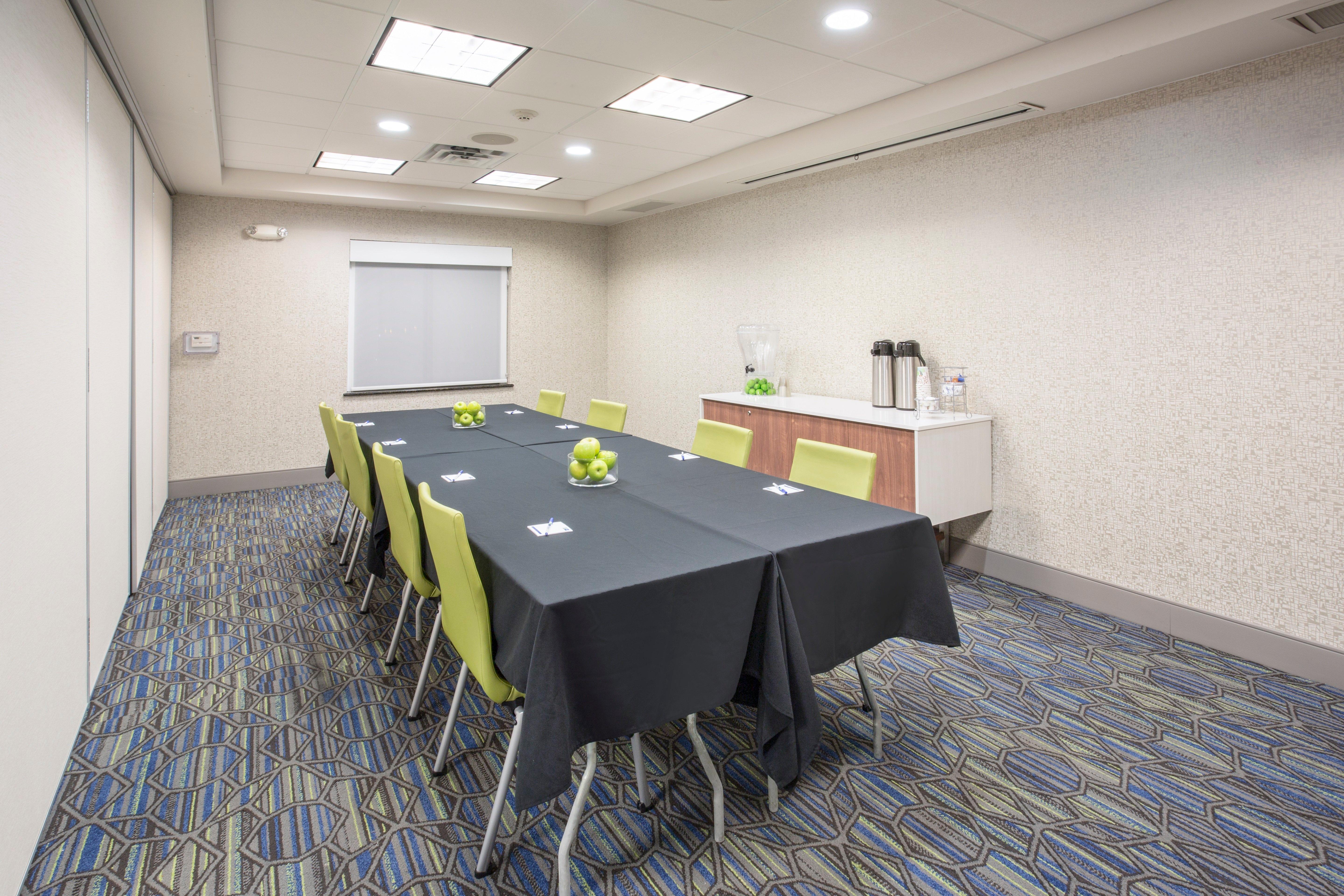 Holiday Inn Express Kansas City - At The Legends! By Ihg Bonner Springs Ngoại thất bức ảnh